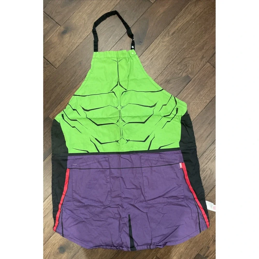 Marvel The incredible Hulk Adult Kitchen Apron Disney Store 38 1/2'' H x 28 1/3